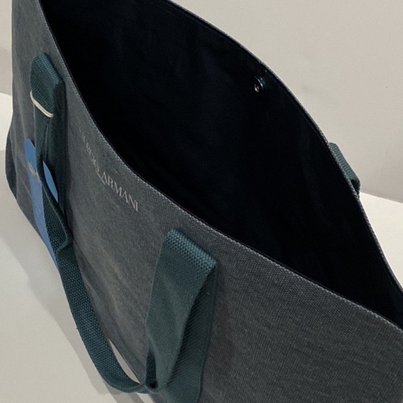 Giorgio Armani Tote Bag lined & magnetic snap closure. Parfums UNICEF Promo NWT - Picture 9 of 15